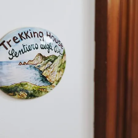 Trekking House شقة أَجيرولا