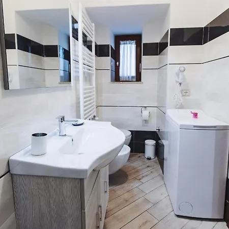 شقة Trekking House أَجيرولا